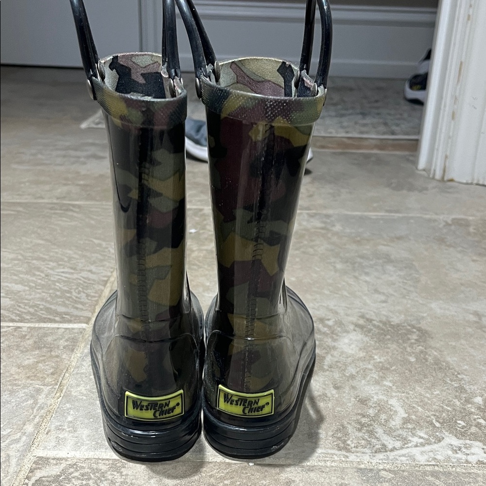 Boys Western Chief Camouflage Light Up Rain Boots